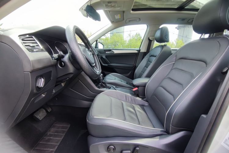 Used Volkswagen Tiguan L New Energy 2019 430 PHEV Hybrid Flagship Model Interior 8