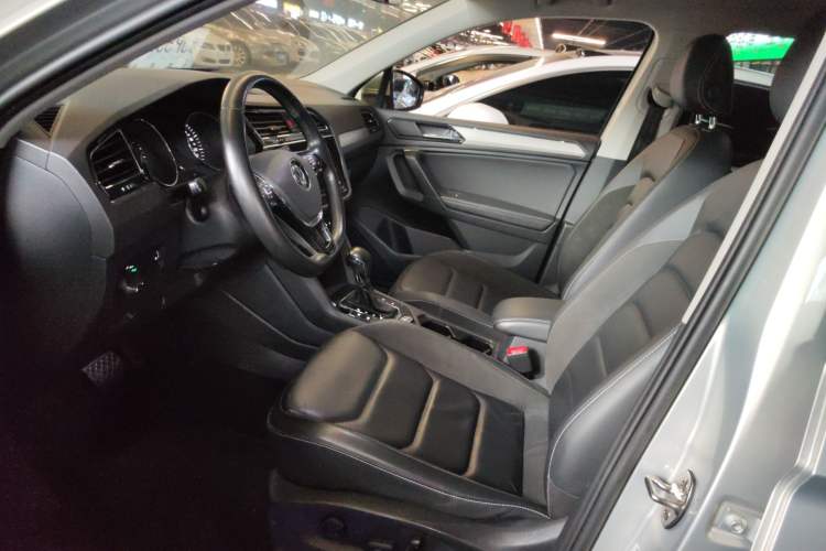 Used Volkswagen Tiguan L New Energy 2019 430 PHEV Hybrid Luxury Edition Left Front Seat