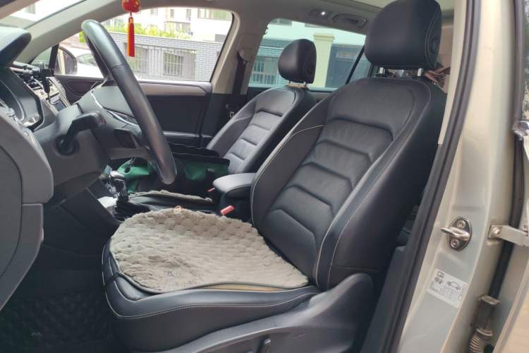 Used Volkswagen Tiguan L New Energy 2019 430 PHEV Hybrid Flagship Model Left Front Seat