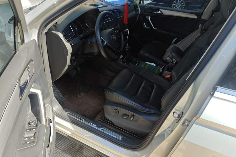 Used Volkswagen Tiguan L New Energy 2019 430 PHEV Hybrid Luxury Edition Left Front Seat
