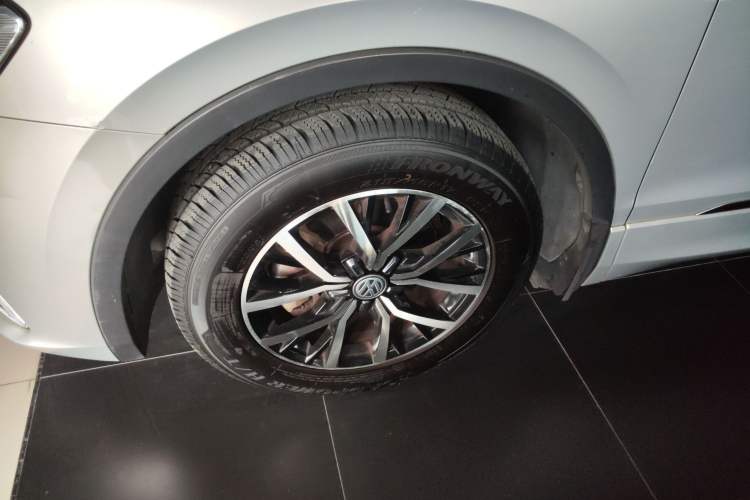 Used Volkswagen Tiguan L New Energy 2019 430 PHEV Hybrid Luxury Edition Left Front Wheel Hub