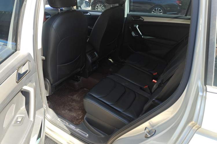 Used Volkswagen Tiguan L New Energy 2019 430 PHEV Hybrid Luxury Edition Left Rear Seat