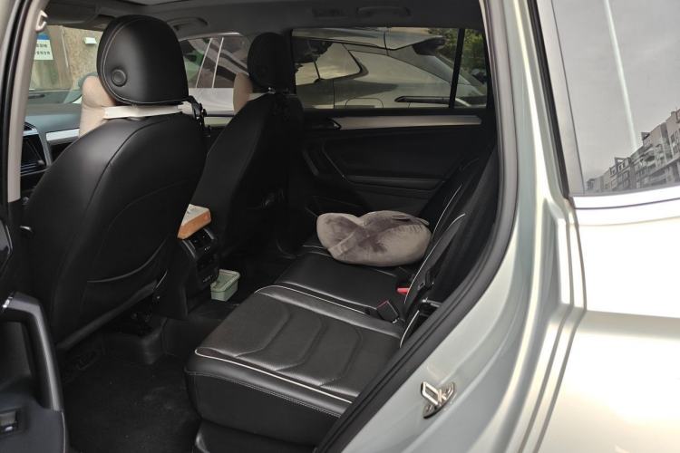 Used Volkswagen Tiguan L New Energy 2019 430 PHEV Hybrid Flagship Model Left Rear Seat