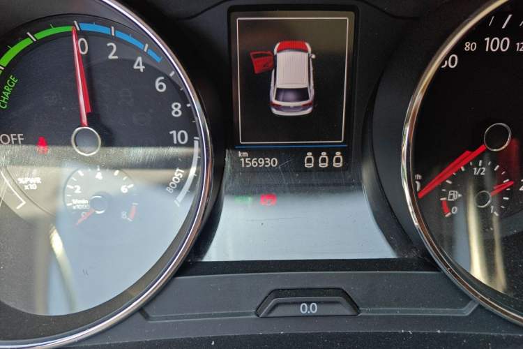 Used Volkswagen Tiguan L New Energy 2019 430 PHEV Hybrid Luxury Edition Odometer Close Up