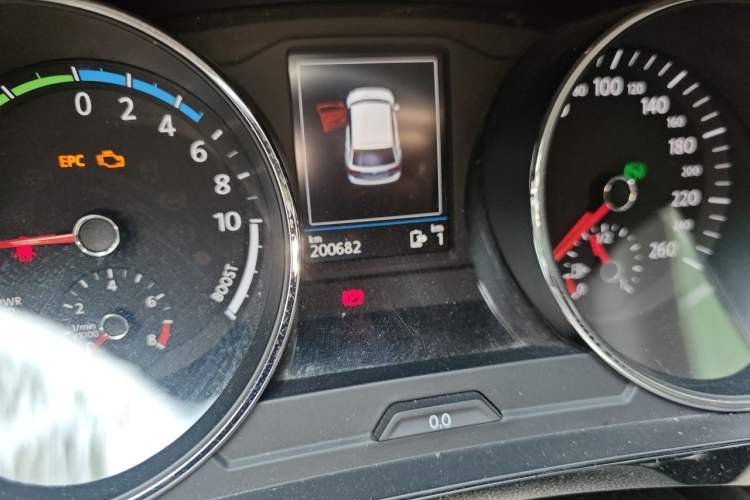 Used Volkswagen Tiguan L New Energy 2019 430 PHEV Hybrid Flagship Model Odometer Close Up