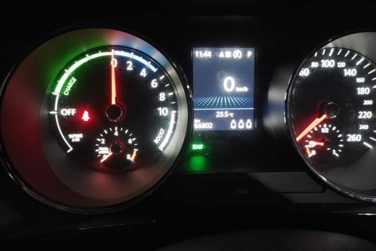Used Volkswagen Tiguan L New Energy 2019 430 PHEV Hybrid Flagship Model Odometer Close Up