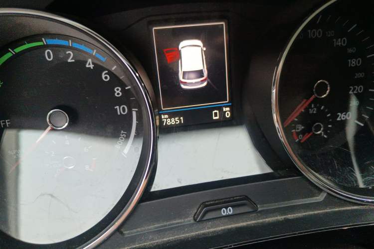 Used Volkswagen Tiguan L New Energy 2019 430 PHEV Hybrid Flagship Model Odometer Close Up