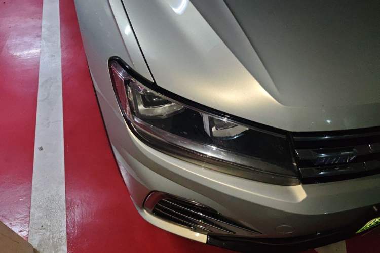 Used Volkswagen Tiguan L New Energy 2019 430 PHEV Hybrid Luxury Edition Right Front Headlight