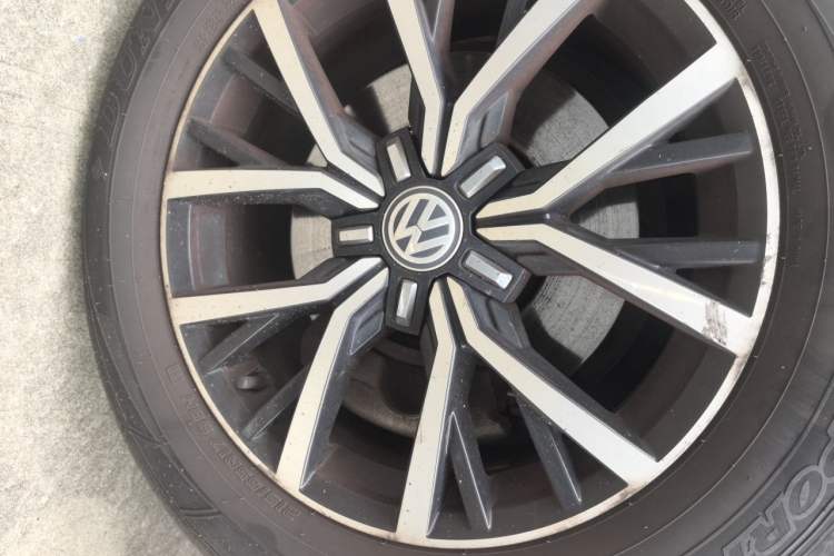 Used Volkswagen Tiguan L New Energy 2019 430 PHEV Hybrid Luxury Edition Right Front Wheel Hub