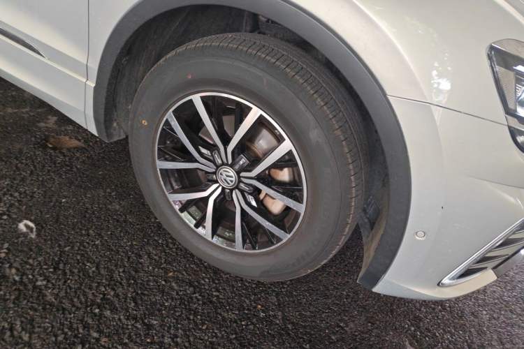 Used Volkswagen Tiguan L New Energy 2019 430 PHEV Hybrid Flagship Model Right Front Wheel Hub