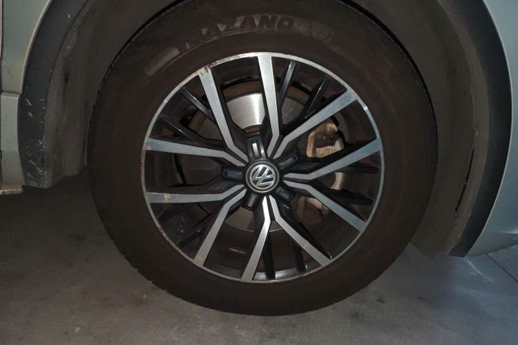 Used Volkswagen Tiguan L New Energy 2019 430 PHEV Hybrid Luxury Edition Right Front Wheel Hub