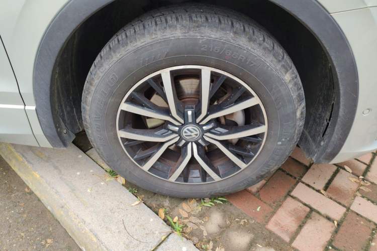 Used Volkswagen Tiguan L New Energy 2019 430 PHEV Hybrid Flagship Model Right Front Wheel Hub
