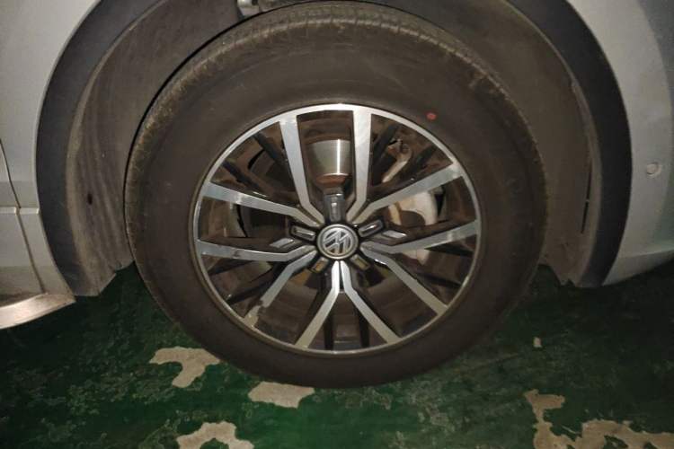 Used Volkswagen Tiguan L New Energy 2019 430 PHEV Hybrid Flagship Model Right Front Wheel Hub