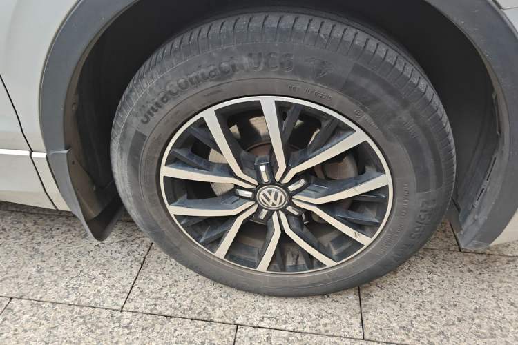 Used Volkswagen Tiguan L New Energy 2019 430 PHEV Hybrid Flagship Model Right Front Wheel Hub
