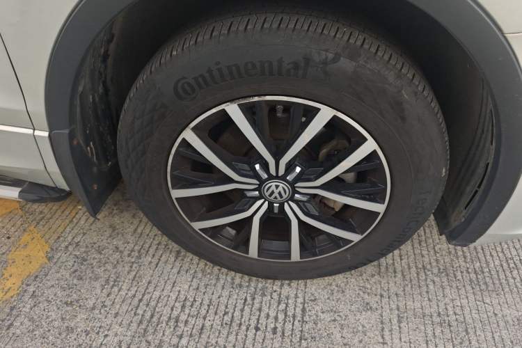 Used Volkswagen Tiguan L New Energy 2019 430 PHEV Hybrid Luxury Edition Right Front Wheel Hub