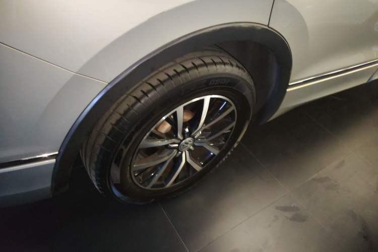 Used Volkswagen Tiguan L New Energy 2019 430 PHEV Hybrid Luxury Edition Right Rear Wheel Hub