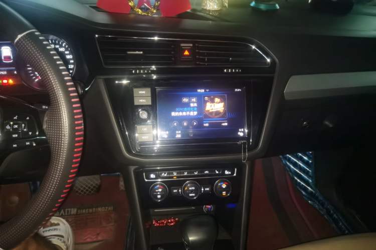 Used Volkswagen Tiguan L New Energy 2019 430 PHEV Hybrid Flagship Model Audio And AC Panel