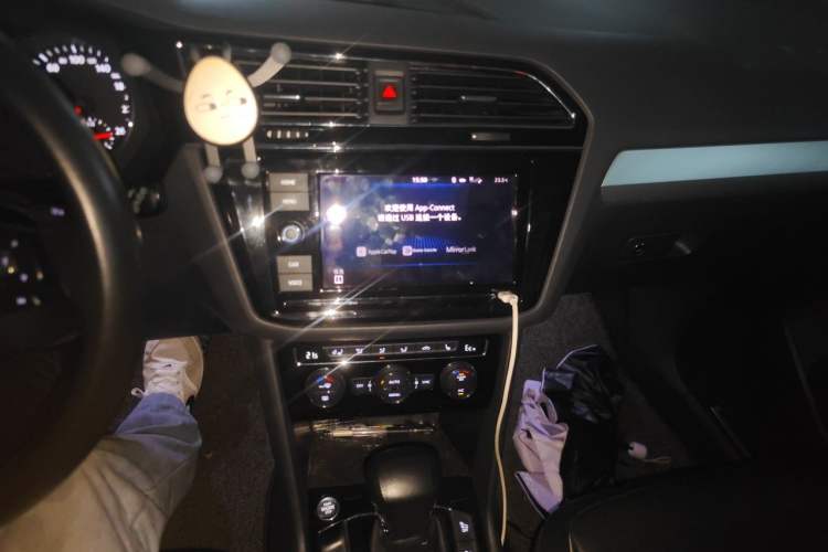 Used Volkswagen Tiguan L New Energy 2019 430 PHEV Hybrid Flagship Model Audio And AC Panel