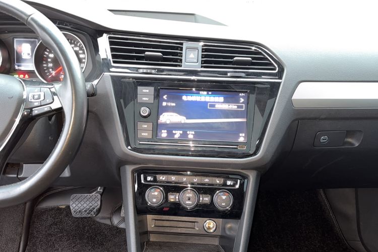 Used Volkswagen Tiguan L New Energy 2019 430 PHEV Hybrid Luxury Edition Audio And AC Panel