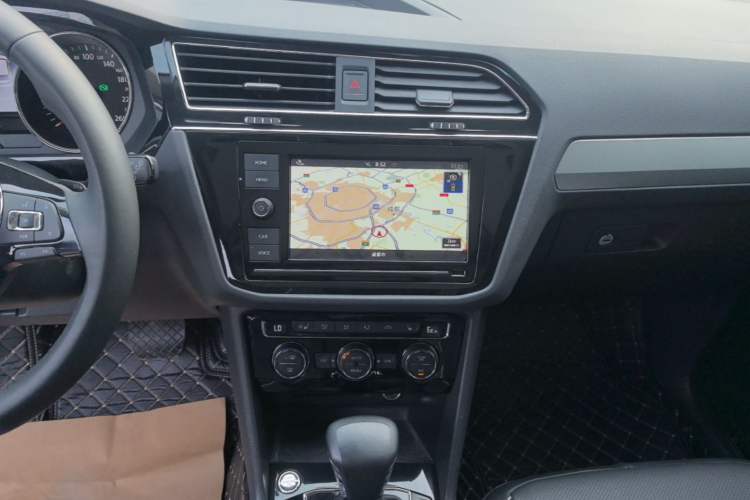 Used Volkswagen Tiguan L New Energy 2019 430 PHEV Hybrid Flagship Model Audio And AC Panel