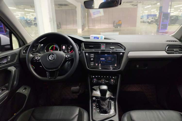 Used Volkswagen Tiguan L New Energy 2019 430 PHEV Hybrid Luxury Edition Center Console