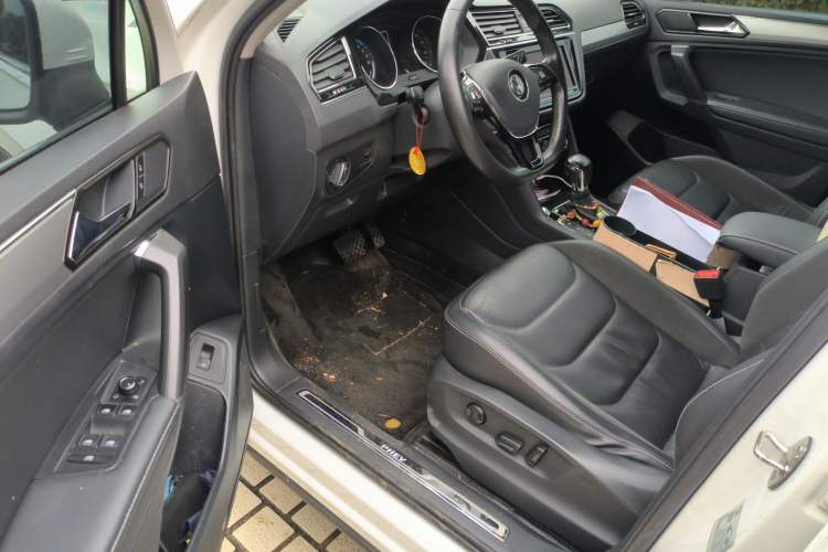 Used Volkswagen Tiguan L New Energy 2019 430 PHEV Hybrid Luxury Edition Driver Seat