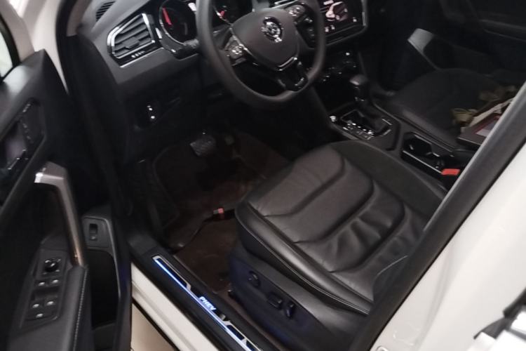 Used Volkswagen Tiguan L New Energy 2019 430 PHEV Hybrid Luxury Edition Driver Seat