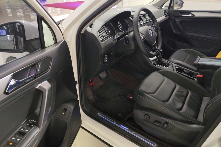 Used Volkswagen Tiguan L New Energy 2019 430 PHEV Hybrid Luxury Edition Driver Seat