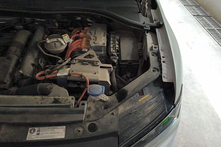 Used Volkswagen Tiguan L New Energy 2019 430 PHEV Hybrid Luxury Edition Engine Bay Left