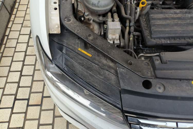 Used Volkswagen Tiguan L New Energy 2019 430 PHEV Hybrid Luxury Edition Engine Bay Right