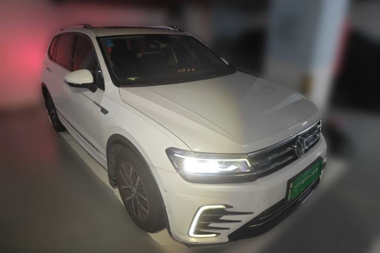 Used Volkswagen Tiguan L New Energy 2019 430 PHEV Hybrid Flagship Model Front Right 45 Deg