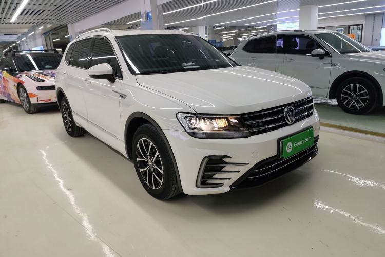 Used Volkswagen Tiguan L New Energy 2019 430 PHEV Hybrid Luxury Edition Front Right 45 Deg