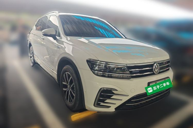 Used Volkswagen Tiguan L New Energy 2019 430 PHEV Hybrid Flagship Model Front Right 45 Deg