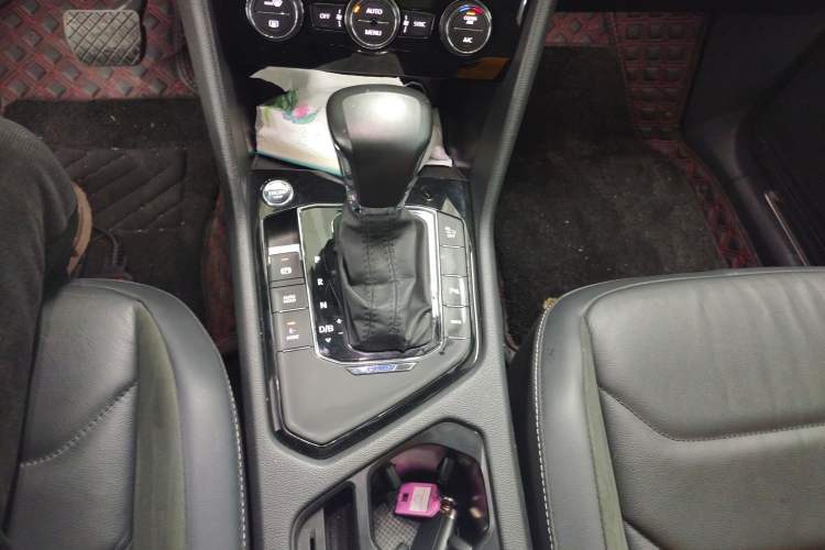 Used Volkswagen Tiguan L New Energy 2019 430 PHEV Hybrid Luxury Edition Gear Lever