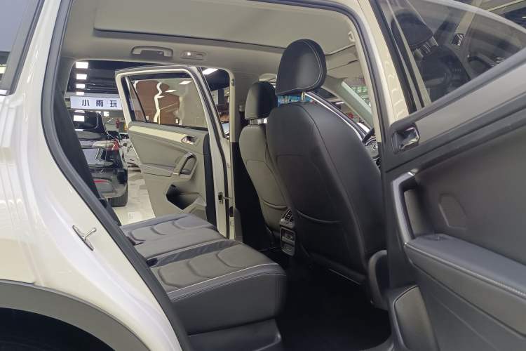 Used Volkswagen Tiguan L New Energy 2019 430 PHEV Hybrid Flagship Model Interior 10