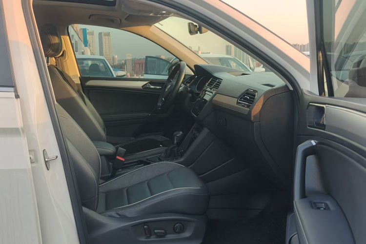 Used Volkswagen Tiguan L New Energy 2019 430 PHEV Hybrid Flagship Model Interior 2