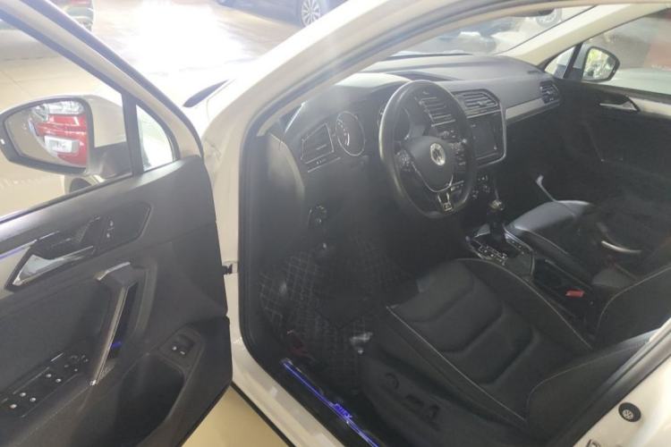 Used Volkswagen Tiguan L New Energy 2019 430 PHEV Hybrid Flagship Model Interior 3