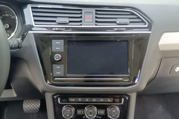 Used Volkswagen Tiguan L New Energy 2019 430 PHEV Hybrid Flagship Model Interior 3