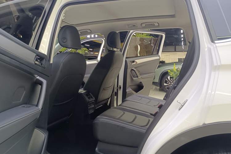 Used Volkswagen Tiguan L New Energy 2019 430 PHEV Hybrid Flagship Model Interior 7