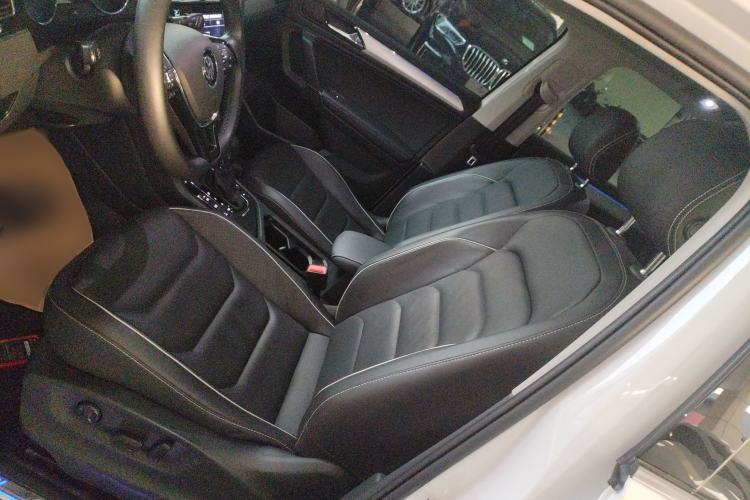 Used Volkswagen Tiguan L New Energy 2019 430 PHEV Hybrid Flagship Model Left Front Seat