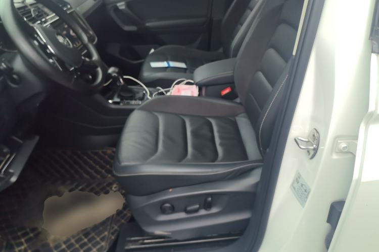 Used Volkswagen Tiguan L New Energy 2019 430 PHEV Hybrid Luxury Edition Left Front Seat