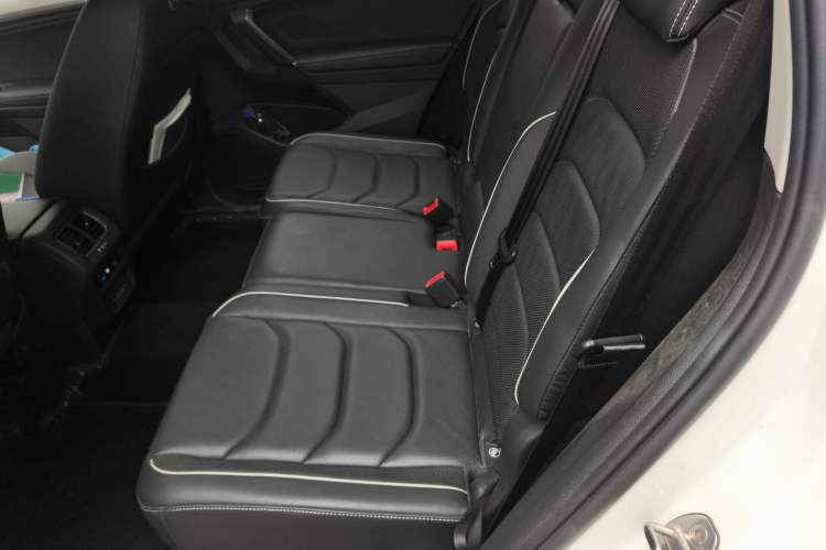 Used Volkswagen Tiguan L New Energy 2019 430 PHEV Hybrid Flagship Model Left Rear Seat