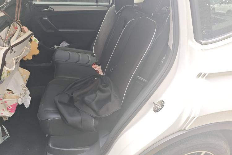 Used Volkswagen Tiguan L New Energy 2019 430 PHEV Hybrid Luxury Edition Left Rear Seat