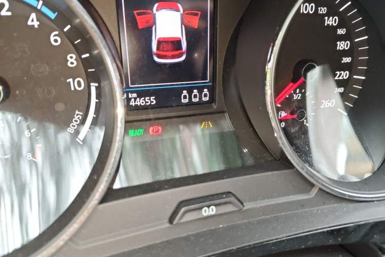 Used Volkswagen Tiguan L New Energy 2019 430 PHEV Hybrid Flagship Model Odometer Close Up