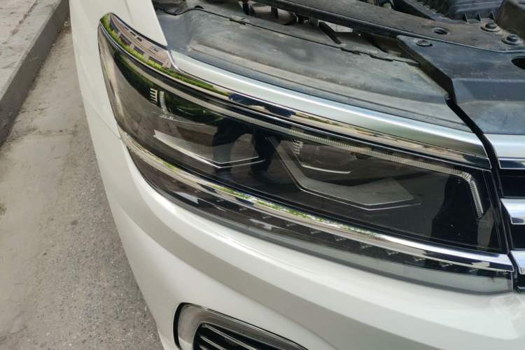 Used Volkswagen Tiguan L New Energy 2019 430 PHEV Hybrid Flagship Model Right Front Headlight