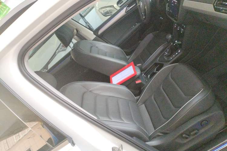 Used Volkswagen Tiguan L New Energy 2019 430 PHEV Hybrid Flagship Model Right Front Seat