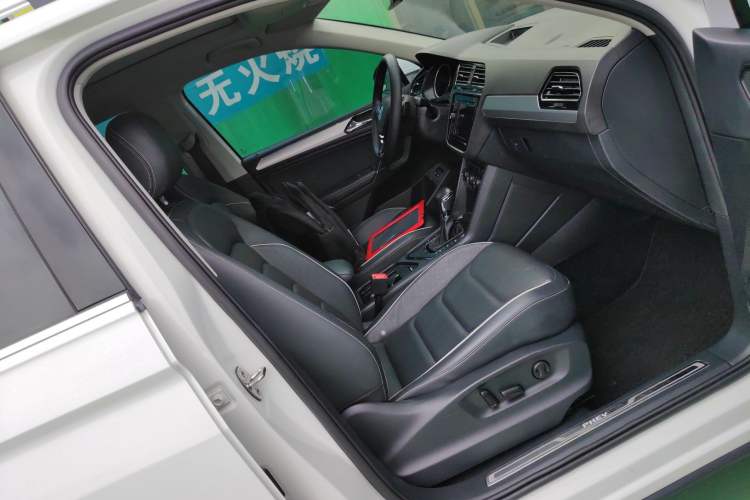 Used Volkswagen Tiguan L New Energy 2019 430 PHEV Hybrid Flagship Model Right Front Seat