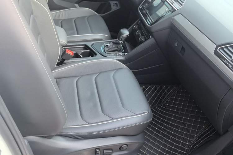 Used Volkswagen Tiguan L New Energy 2019 430 PHEV Hybrid Flagship Model Right Front Seat