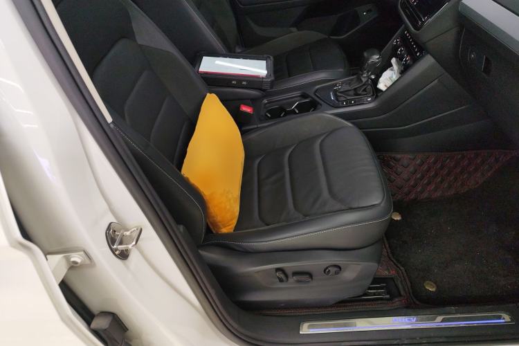 Used Volkswagen Tiguan L New Energy 2019 430 PHEV Hybrid Luxury Edition Right Front Seat