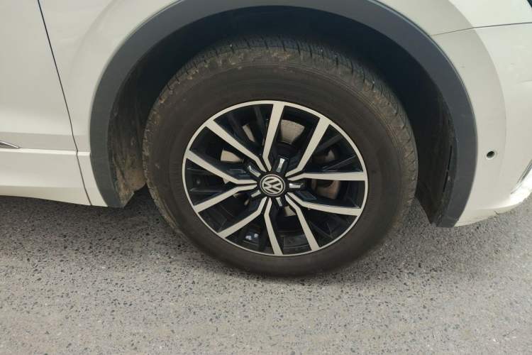 Used Volkswagen Tiguan L New Energy 2019 430 PHEV Hybrid Flagship Model Right Front Wheel Hub